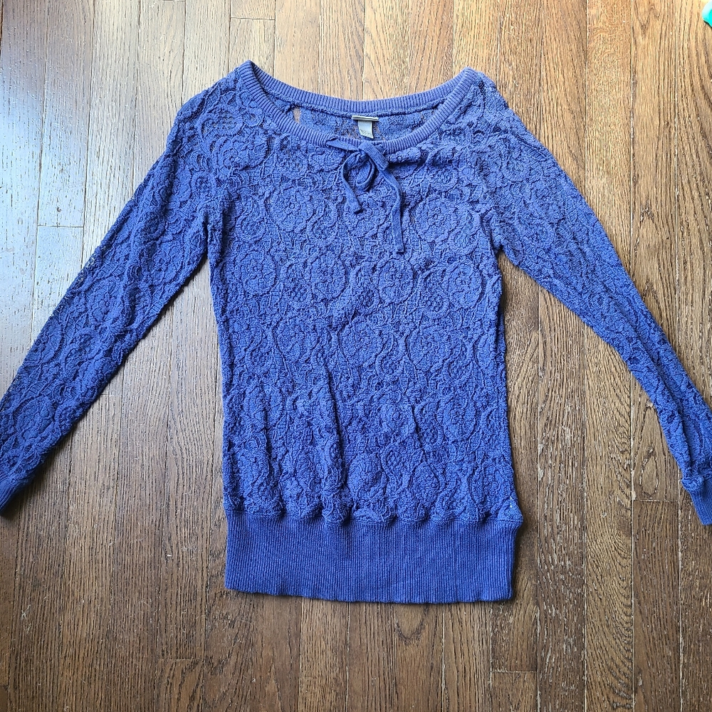 Long sleeve lace sweatshirt